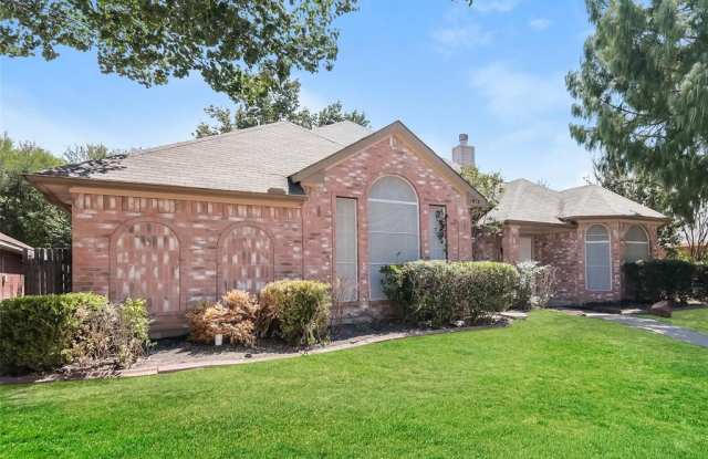 1812 Springmont Drive Gallery 4