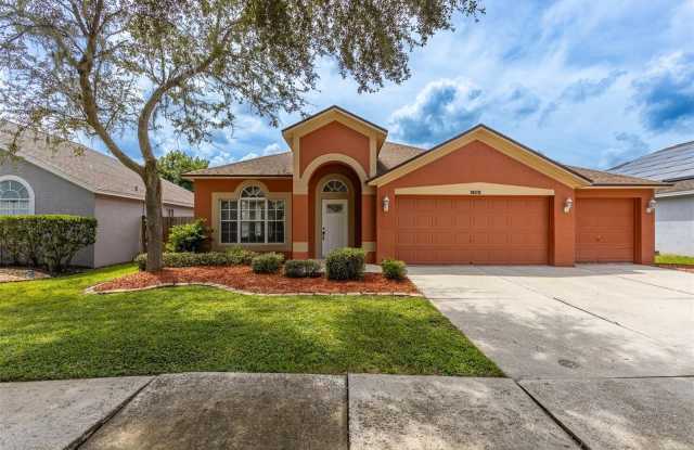 18120 PALM BREEZE Drive Gallery 1
