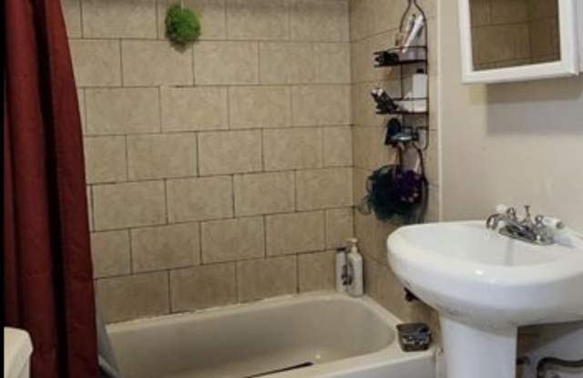 92 Arlington St - 92 Arlington Street, Leominster, MA 01453