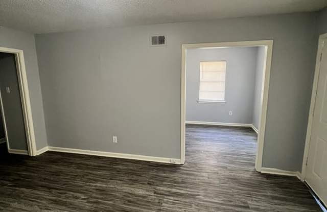 2901 Elbert Drive Gallery 3