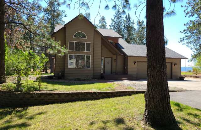 Beautiful Updated 3 bedroom 2.5 bath Hayden Home on acreage! - 3850 Hayden Avenue, Kootenai County, ID 83835 Beautiful Updated 3 bedroom 2.5 bath Hayden Home on acreage! - 3850 Hayden Avenue, Kootenai County, ID 83835