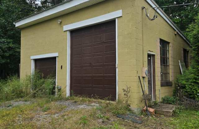 1390 AIRPORT Road Gallery 2