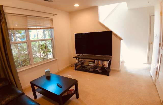 21056 Sojourn Ct Gallery 3