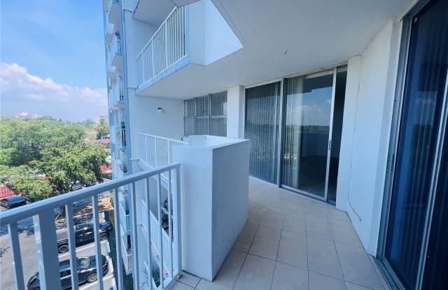 1200 NE Miami Gardens Dr photos photos