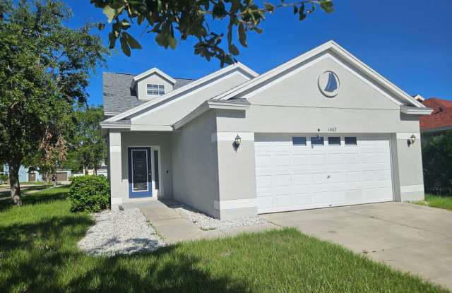4-Bedroom Home with First-Floor Master, Enclosed Lanai  New Roof photos photos