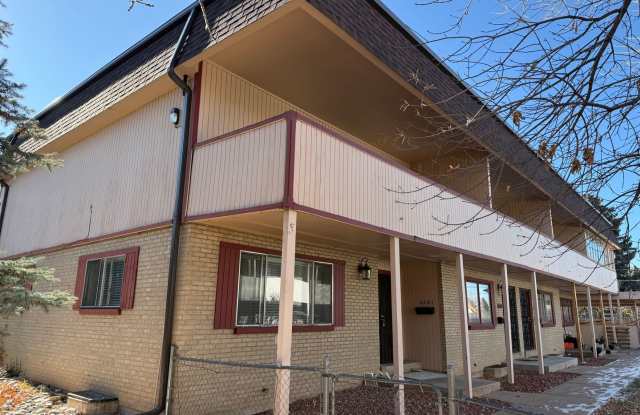 Spacious 2‑bed, 1.5‑bath Townhouse-Delivers Comfort  Convenience photos photos