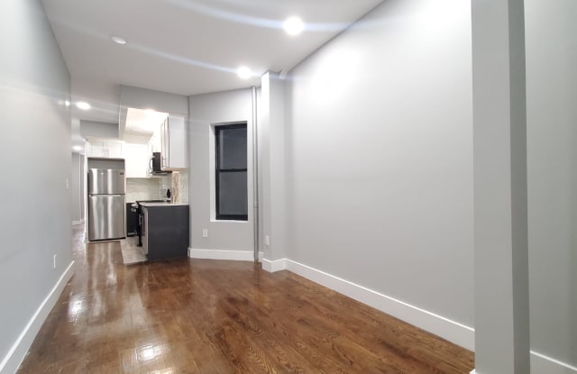 510 Jackson Avenue Gallery 2