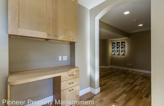 1114 6th St #1 Gallery 2