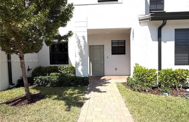 12961 SW 233rd Ter photos photos