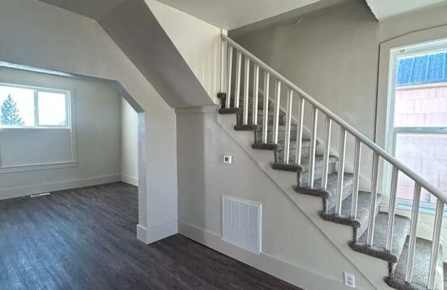 433 W Iron Gallery 3