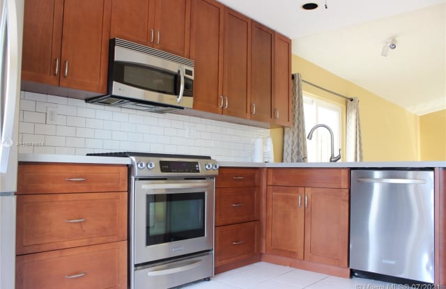 9887 SW 221st Ter - 9887 Southwest 221st Terrace, Cutler Bay, FL 33190