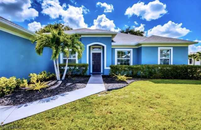 2541 SW 13th Avenue photos photos