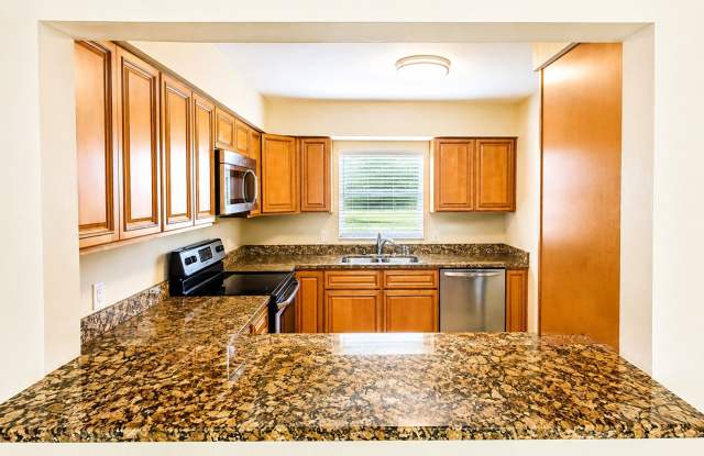 Annual Unfurnished 2 bed 1.5 bath Villa in Sarasota Gallery 4