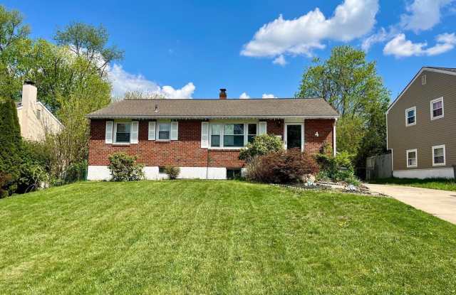 4 ALBERTSON BLVD photos photos
