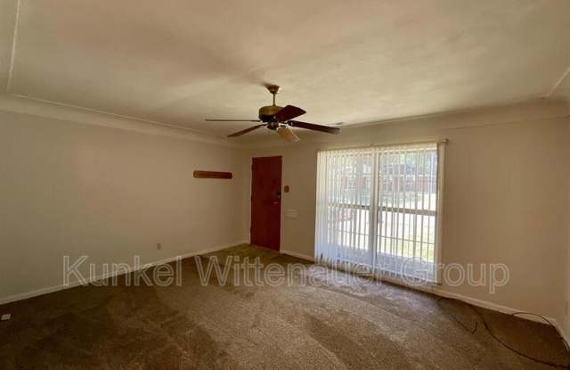 1715 Menard Dr Gallery 3