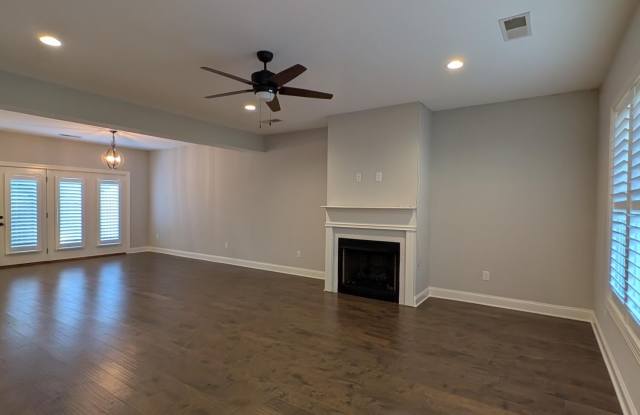 129 Pinebranch Court Gallery 2