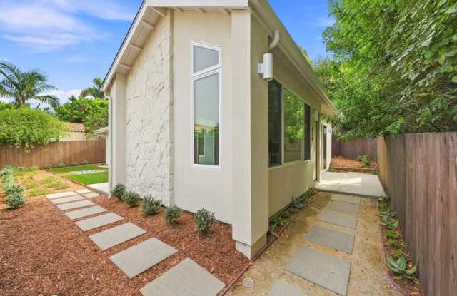 424 North Rios Avenue Gallery 2
