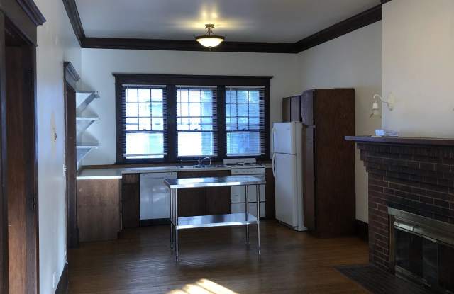1321 SE 6th St. Gallery 2