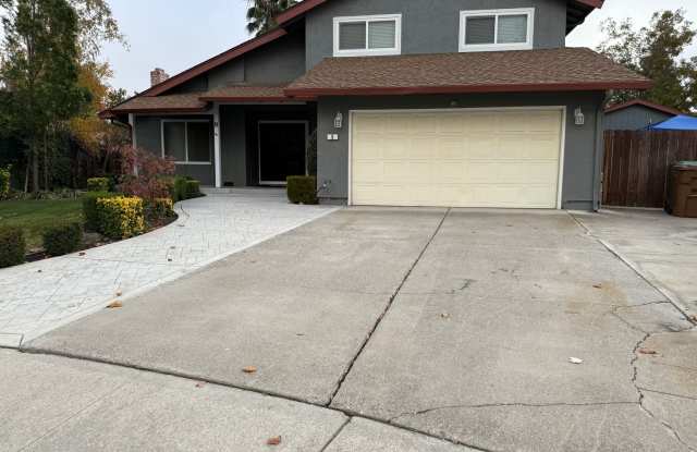 GREAT NEIGHBORHOOD, CENTRAL BRENTWOOD, END OF CUL DE SAC WITH GREAT LOT!! - 8 Cindy Place, Brentwood, CA 94513