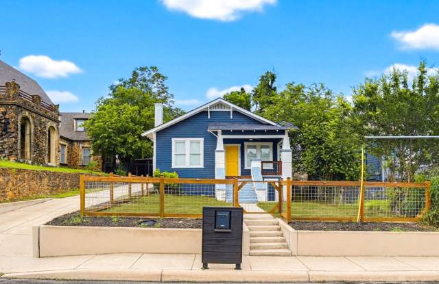 1307 Kayton Ave photos photos