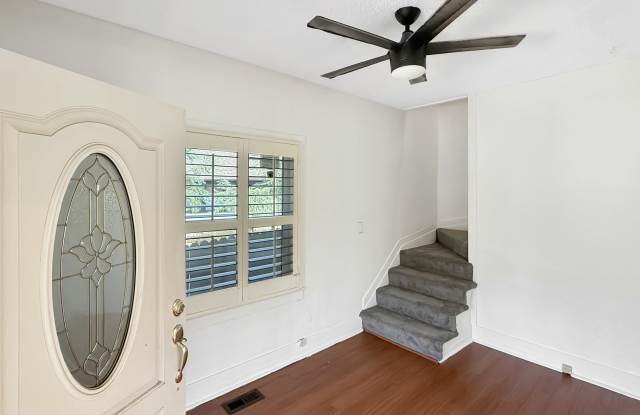 1824 Lundy Avenue Gallery 3