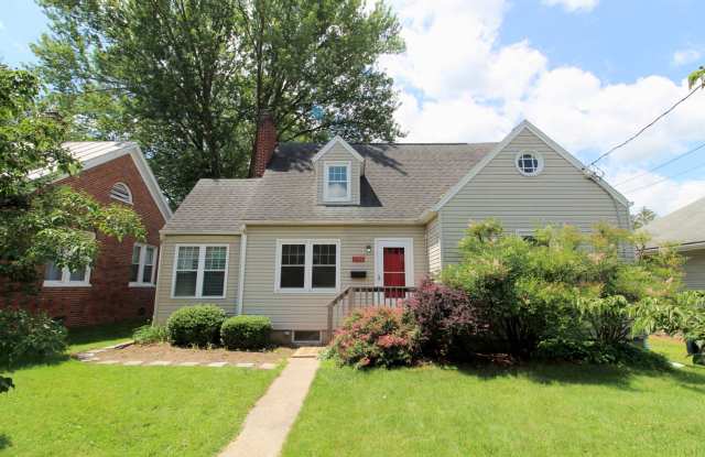 Charming Cottage Just Steps from Bridgewater College! photos photos