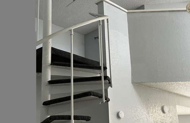 2700 S White Mountain Rd photos photos