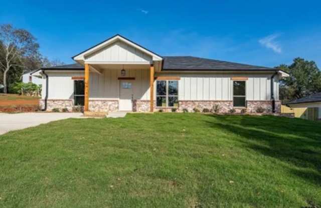 215 Timberline Drive - 215 Timberline Drive, Bullard, TX 75757