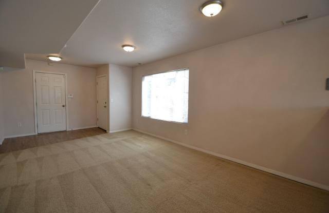 2 Bed 1.5 Bath Briargate Townhome w/AC Gallery 4