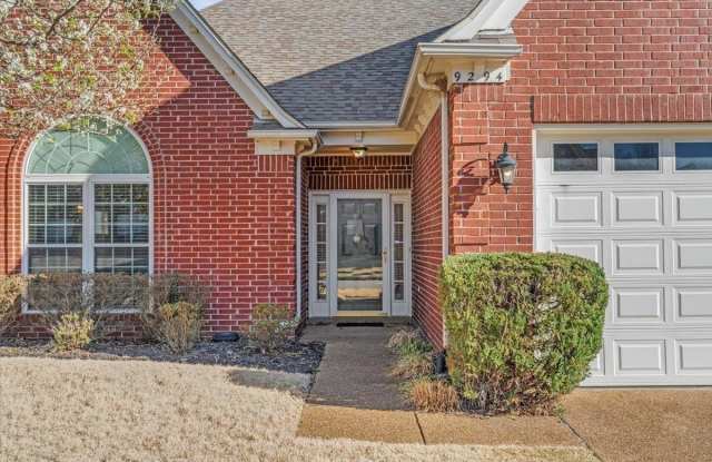9294 S FAIRMONT Cir Gallery 2