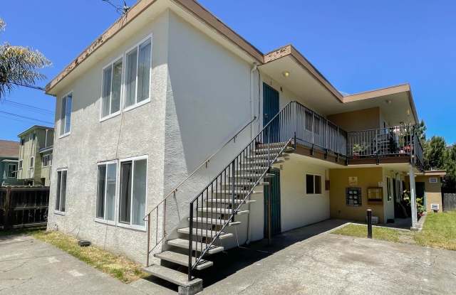 Renovated Spacious 2 Bedroom 1 Bathroom Home In Convenient Location photos photos