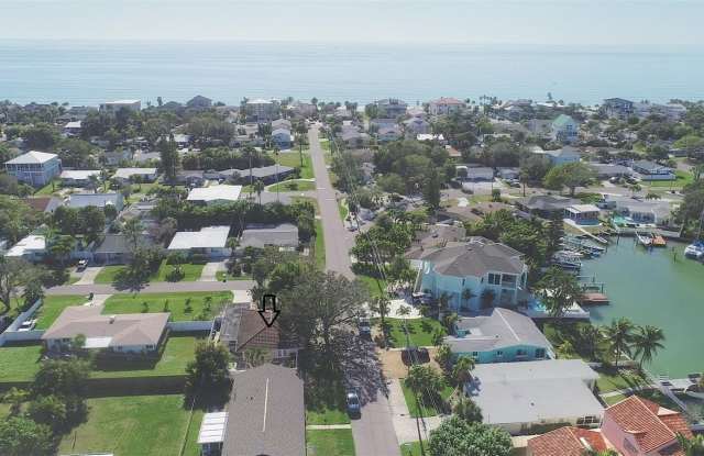 15865 REDINGTON DRIVE - 15865 Redington Drive, Redington Beach, FL 33708