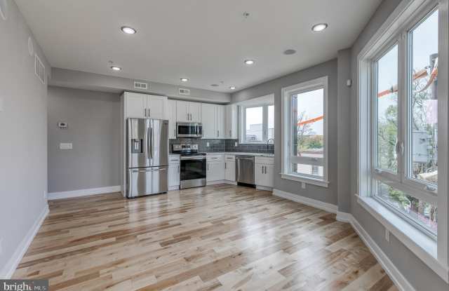 1917 N LAWRENCE Street unit: Ph - 1917 North Lawrence Street, Philadelphia, PA 19122