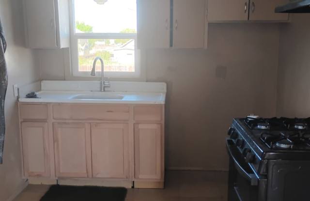 320 North H Street photos photos