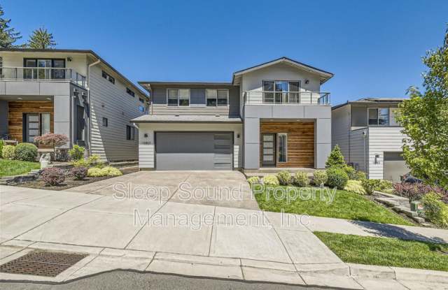 16867 SE Huckleberry St - 16867 Southeast Huckleberry Street, Happy Valley, OR 97086