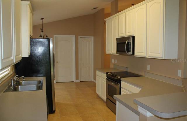 6714 SUNQUEST DRIVE Gallery 4