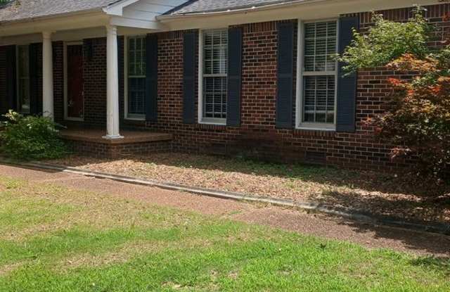 4 Bedroom, 2 bath, 2 car garage photos photos