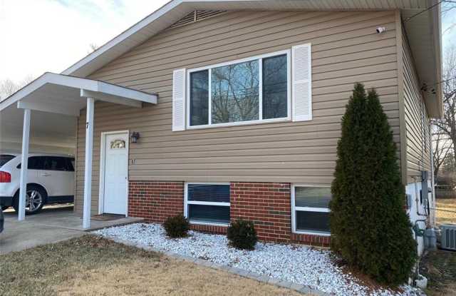 7 EDGEWORTH AVENUE | MARYLAND HEIGHTS - 7 Edgeworth Avenue, Maryland Heights, MO 63043