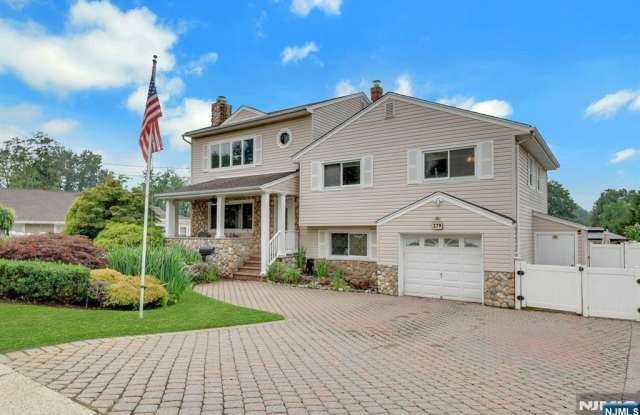 379 Leonard Drive Gallery 3
