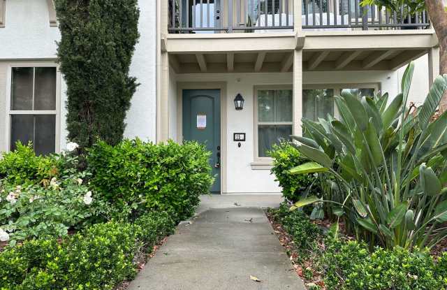 2-bedroom 1.5-bathroom Condo in Stonegate East - 152 Coralwood, Irvine, CA 92618
