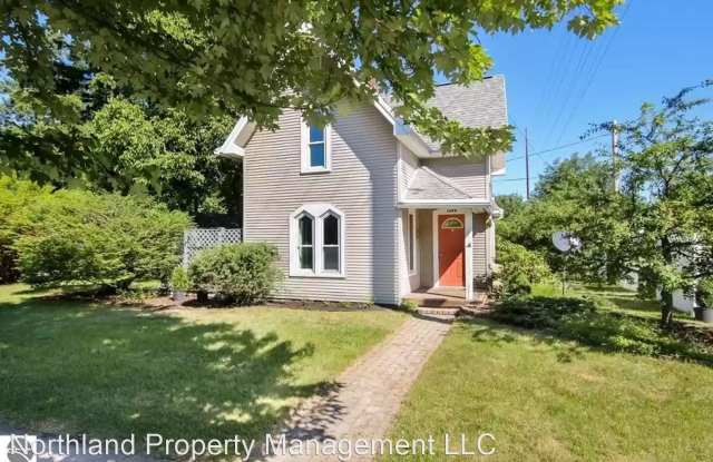 1065 Washington  Street - 1065 Washington Street, Traverse City, MI 49686