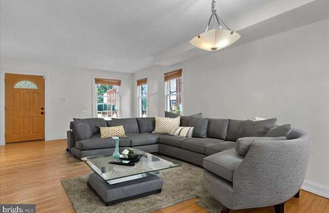 1193 46TH Place SE Gallery 4