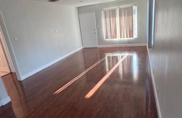 9738 Tujunga Canyon Boulevard Gallery 2