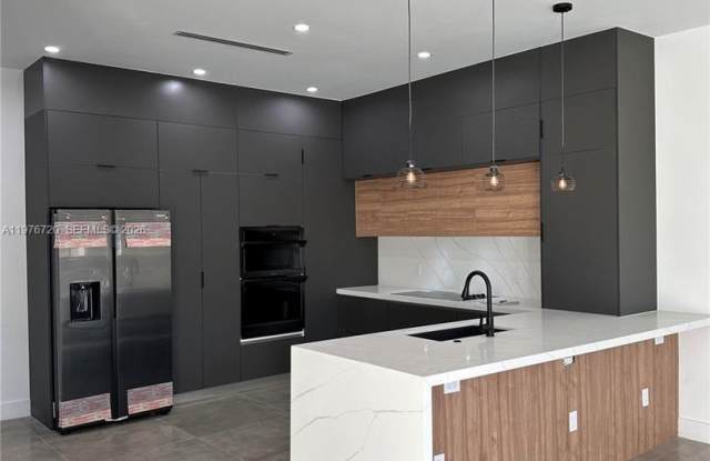 4655 SW 32nd Avenue 2B, Dania Beach, FL 33312 photos photos