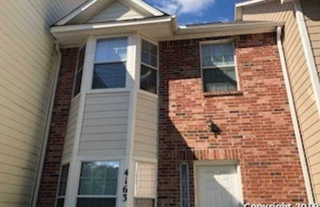 Townhouse near Medical Center in Gated Community Gallery 3