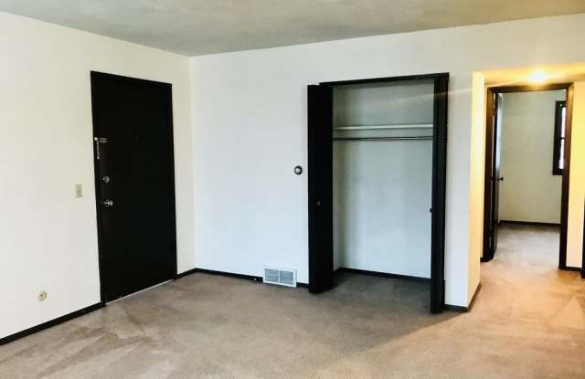 Walcott Manor Apartments Gallery 2