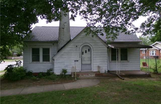 1408 E Martin Luther King Jr Drive Gallery 2