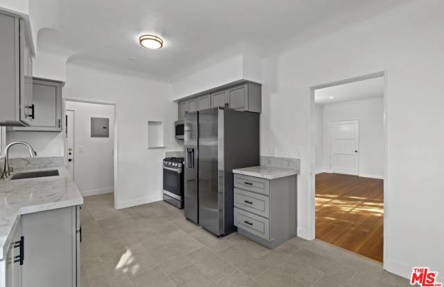 2360 Kerwood Ave photos photos