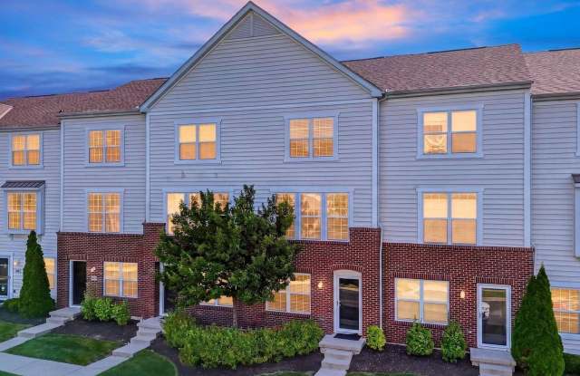 5652 Pittsford Drive - 1 Gallery 1