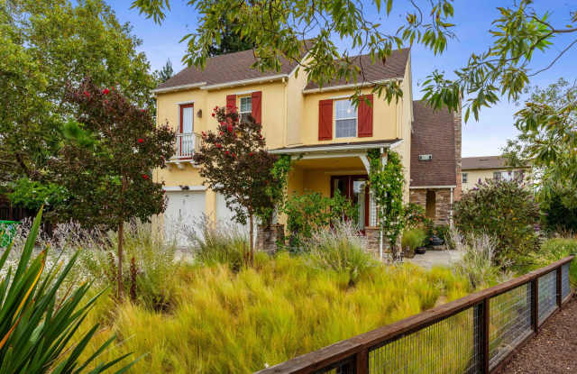 Spacious 3 Bedroom, 3 Bathroom Home with Pool in North Napa photos photos Spacious 3 Bedroom, 3 Bathroom Home with Pool in North Napa photos photos